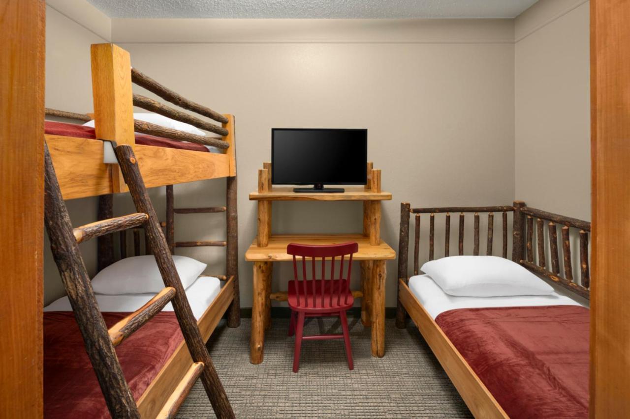 Great Wolf Lodge Sandusky Exterior photo
